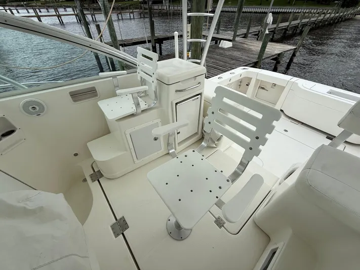  Yacht Photos Pics 2008 RAMPAGE 33 EXPRESS - Image 19