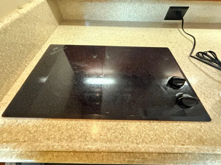  Yacht Photos Pics 2008 RAMPAGE 33 EXPRESS - Image 53