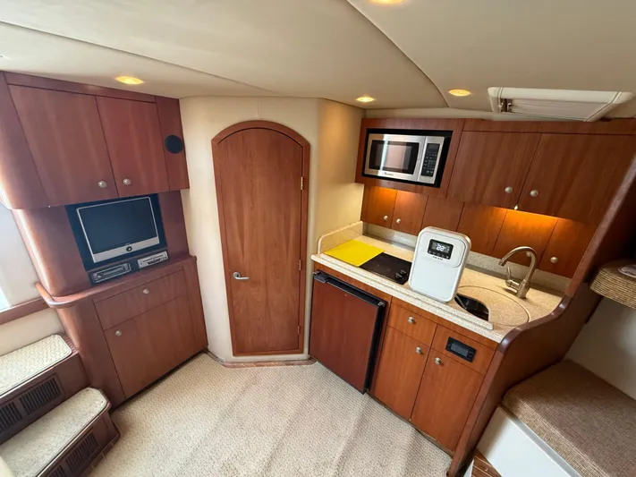  Yacht Photos Pics 2008 RAMPAGE 33 EXPRESS - Image 47