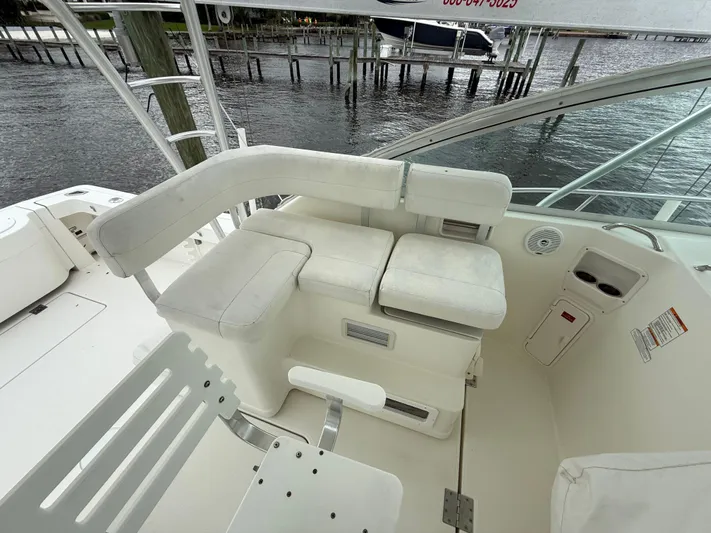  Yacht Photos Pics 2008 RAMPAGE 33 EXPRESS - Image 18