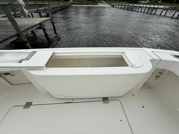  Yacht Photos Pics 2008 RAMPAGE 33 EXPRESS - Image 24