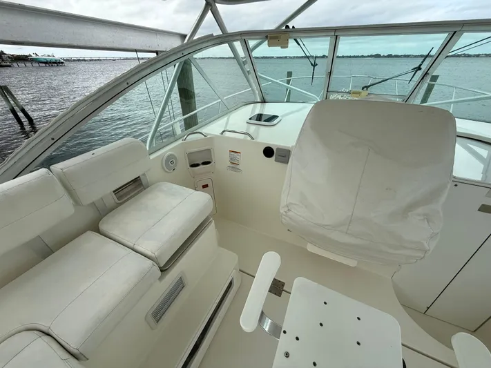  Yacht Photos Pics 2008 RAMPAGE 33 EXPRESS - Image 17