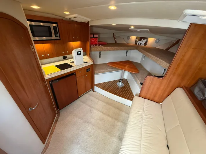  Yacht Photos Pics 2008 RAMPAGE 33 EXPRESS - Image 44