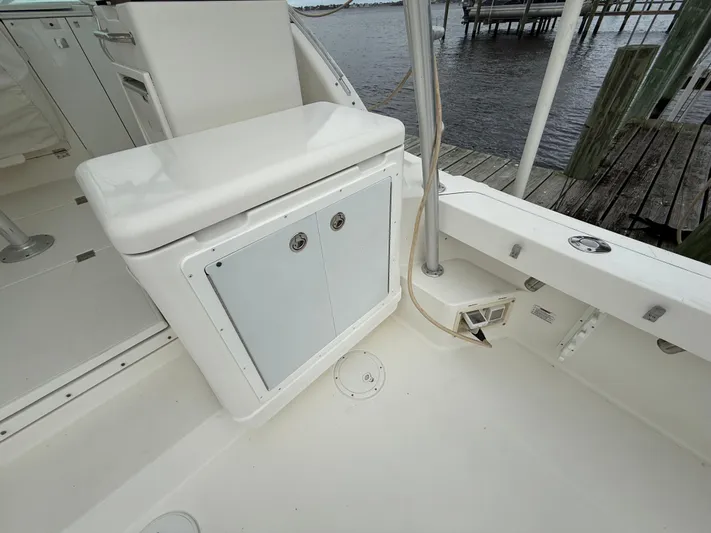  Yacht Photos Pics 2008 RAMPAGE 33 EXPRESS - Image 28