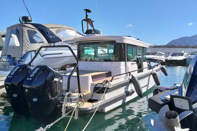 2023 Axopar 28 Cabin