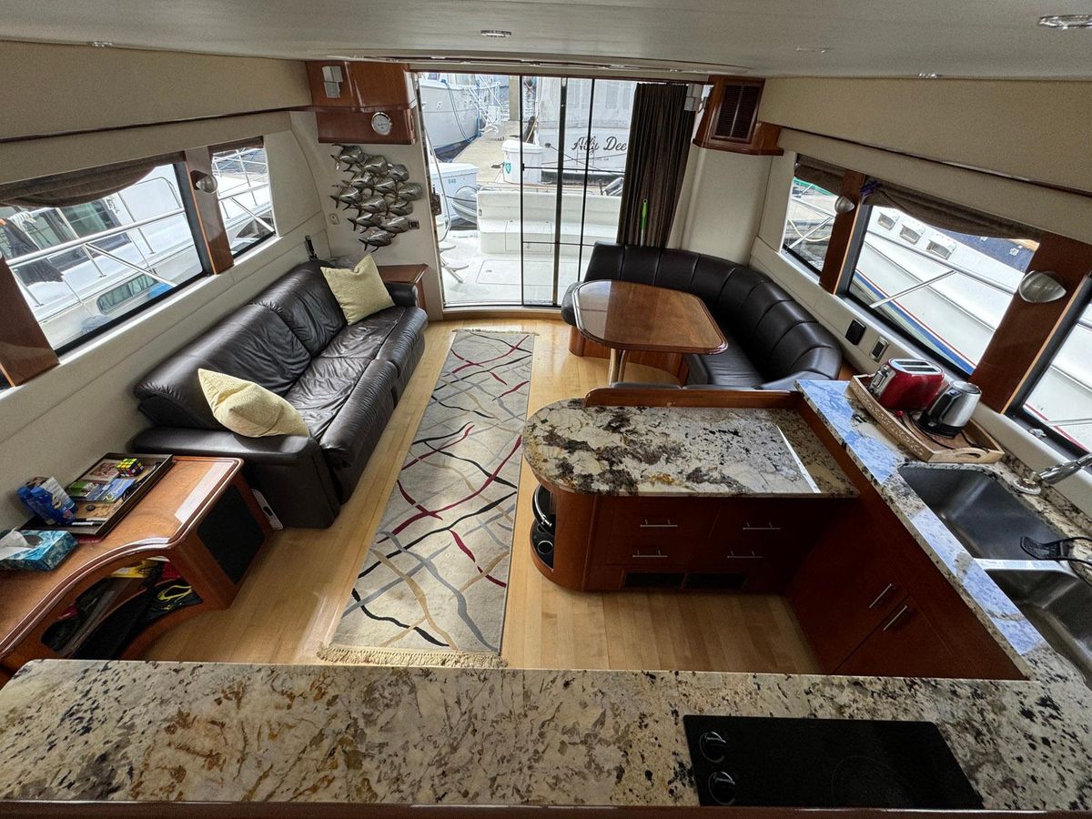 2006 Carver 56 