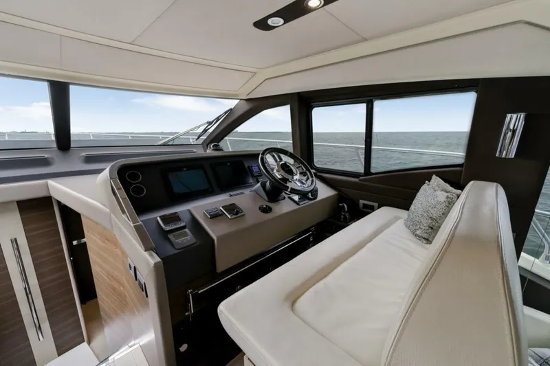 Eclipse Yacht Photos Pics 2016 Azimut 50 Flybridge - Image 18