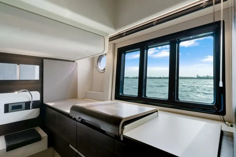 Eclipse Yacht Photos Pics 2016 Azimut 50 Flybridge - Image 30