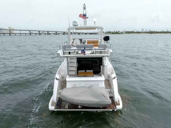 Eclipse Yacht Photos Pics 2016 Azimut 50 Flybridge - Image 9