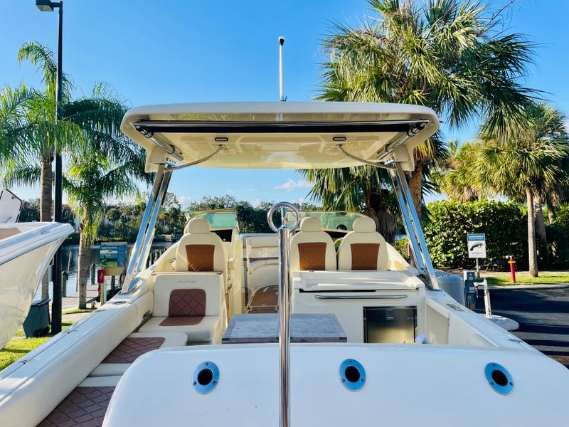 2017 Chris-Craft Calypso 30