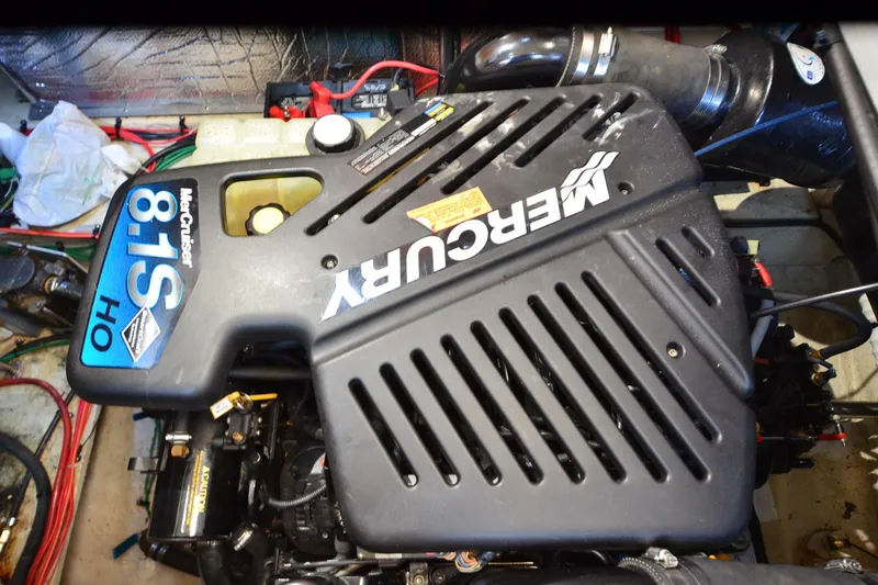 Stage III Yacht Photos Pics Engine of 2001 Cruisers Yachts 3750 Motoryacht with MerCruiser 8.1S HO.