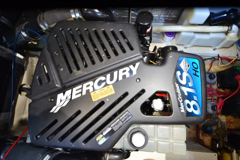 Stage III Yacht Photos Pics Engine compartment of 2001 Cruisers Yachts 3750 Motoryacht with MerCruiser 8.1S HO engine.