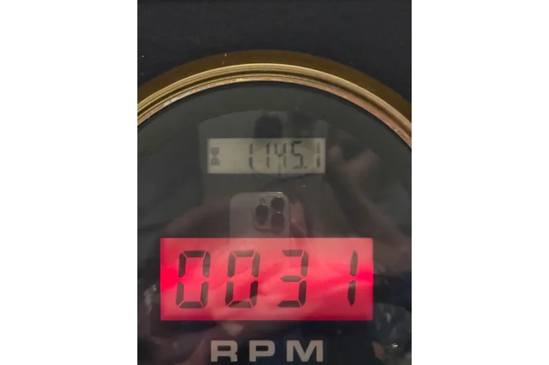 Orion Yacht Photos Pics RPM gauge displaying 31 RPM on a 2004 Carver 460 Voyager.