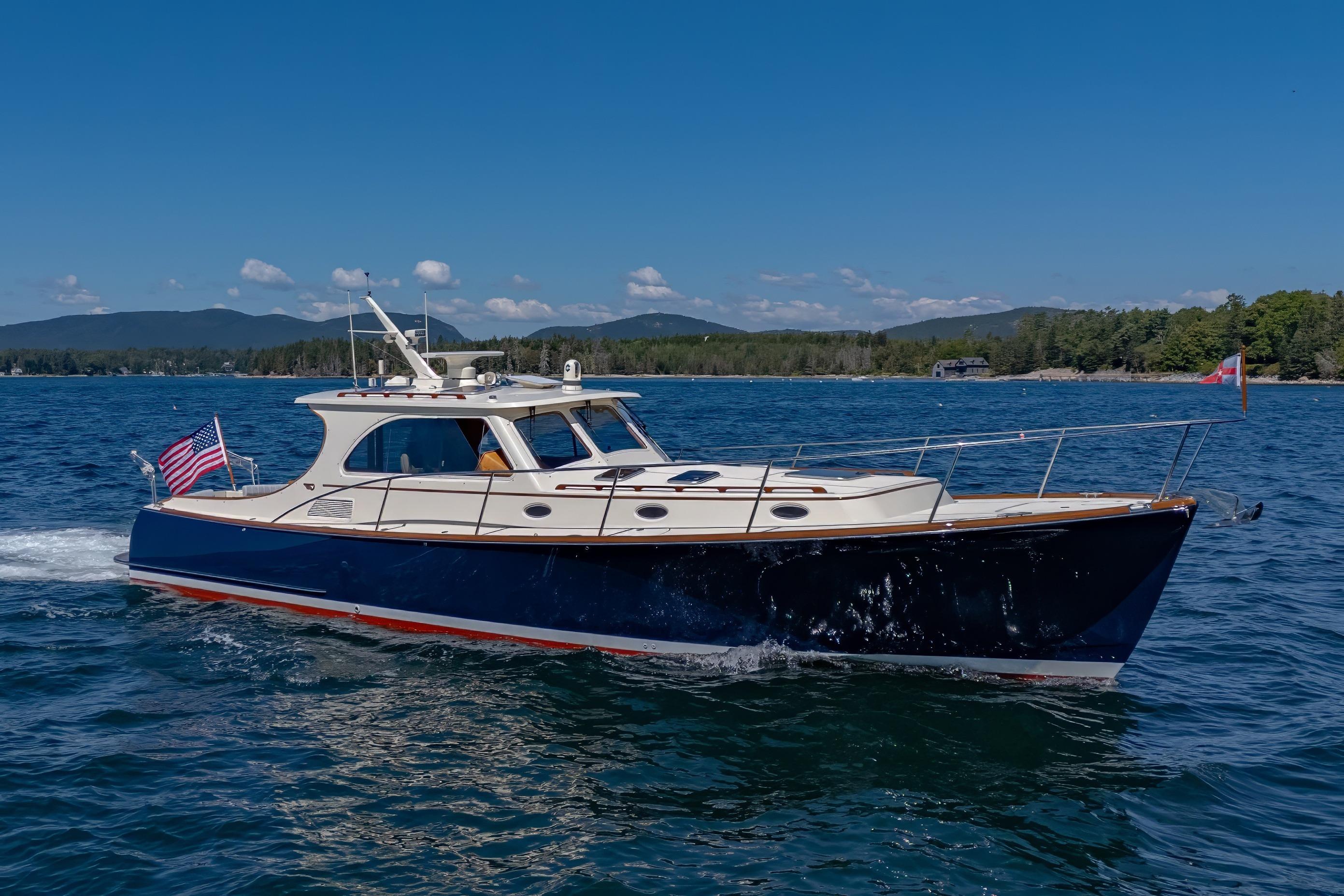 Hinckley Talaria 44 MY