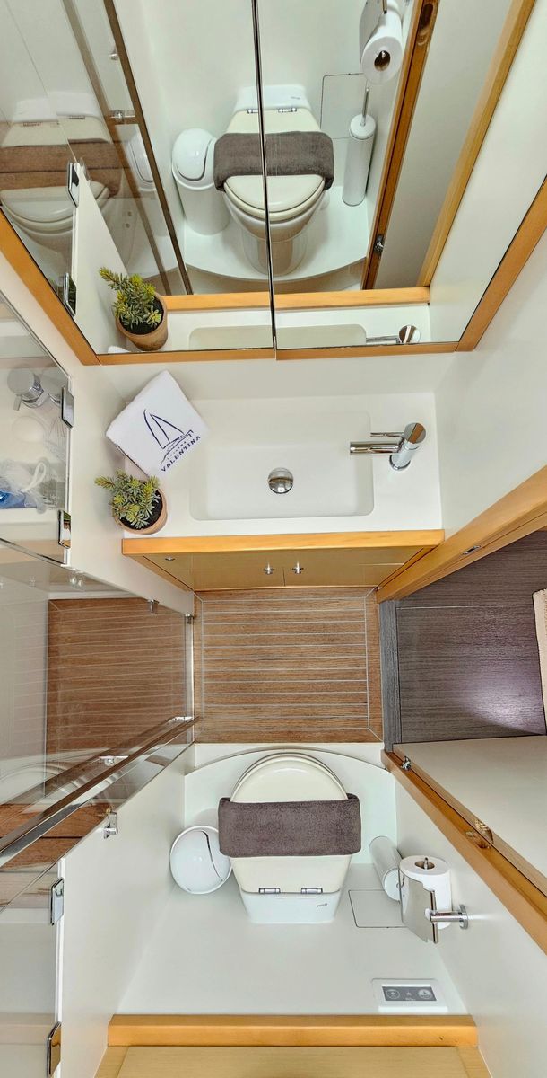 2013 Lagoon 62 