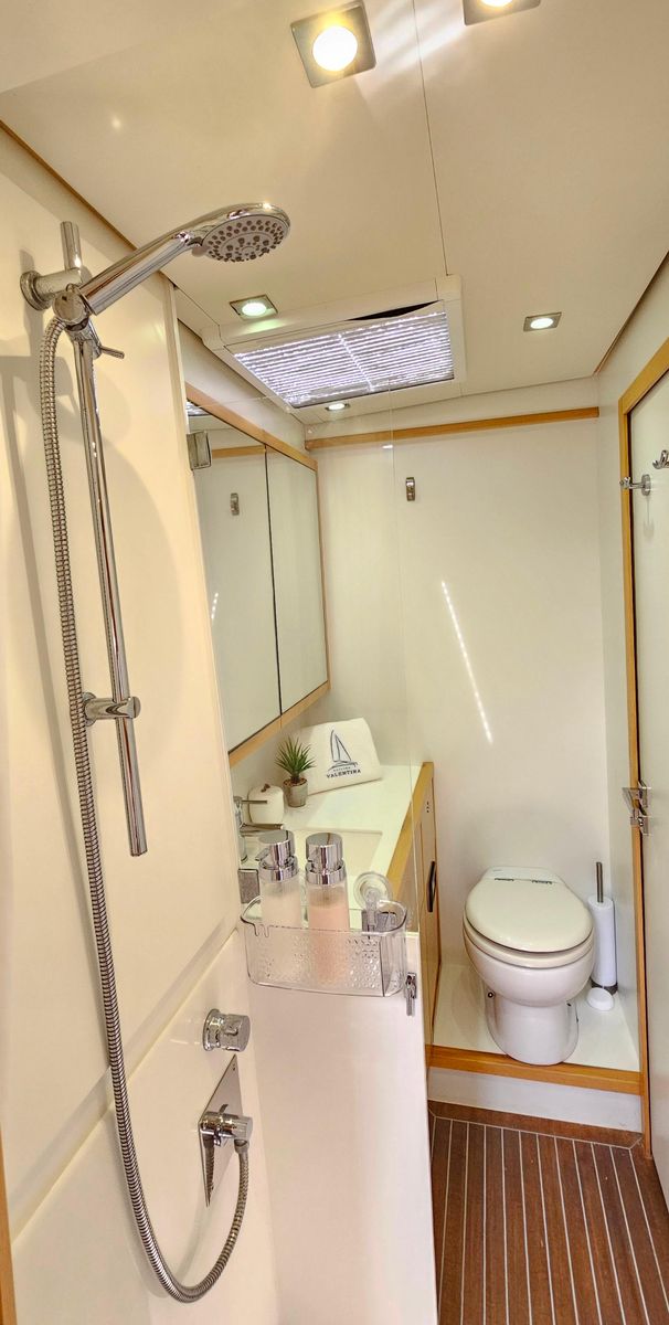 2013 Lagoon 62 