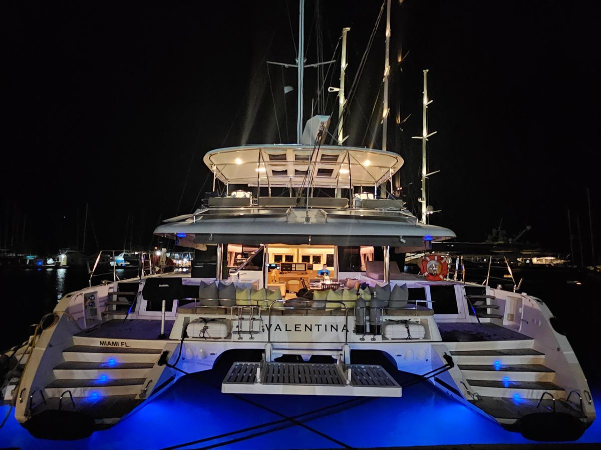 2013 Lagoon 62 