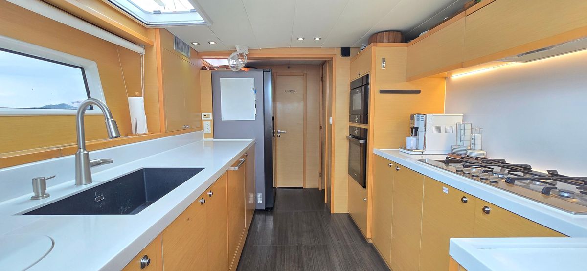 2013 Lagoon 62 
