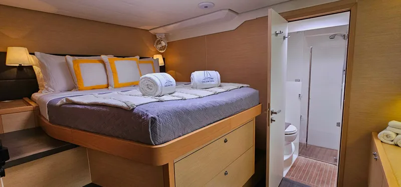 Valentina Yacht Photos Pics 