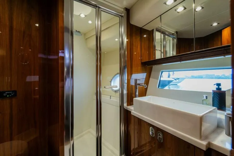  Yacht Photos Pics 2016 Sunseeker Manhattan 65 - Image 22