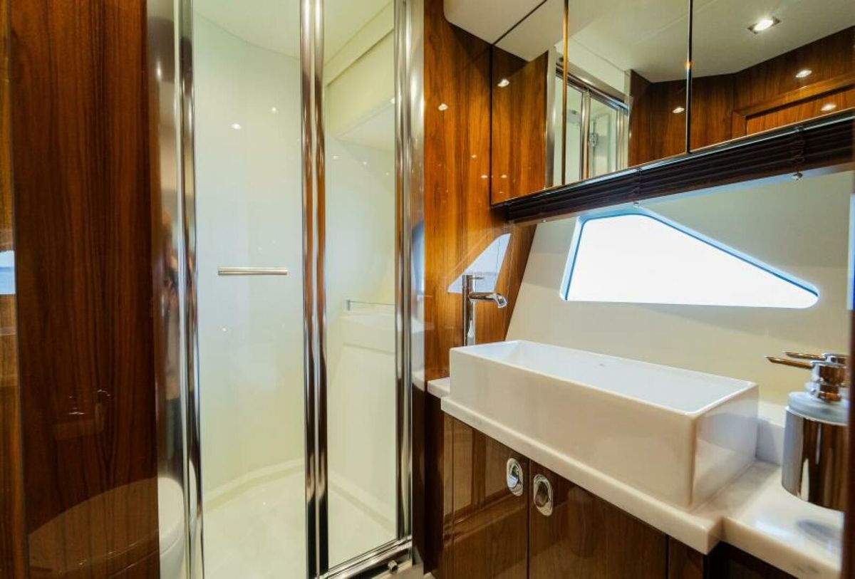 2016 Sunseeker 65 