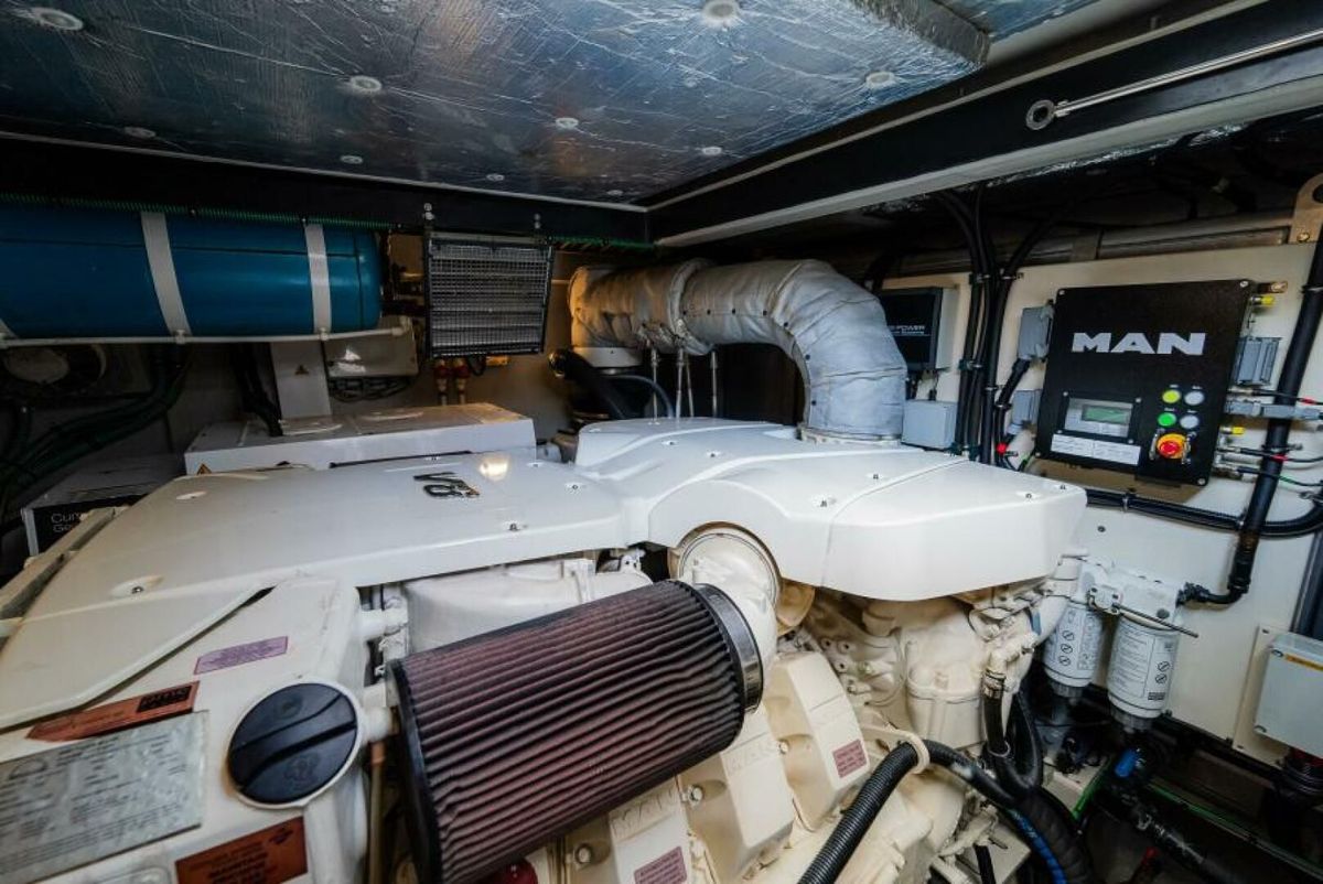 2016 Sunseeker 65 