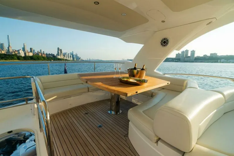  Yacht Photos Pics 2016 Sunseeker Manhattan 65 - Image 32