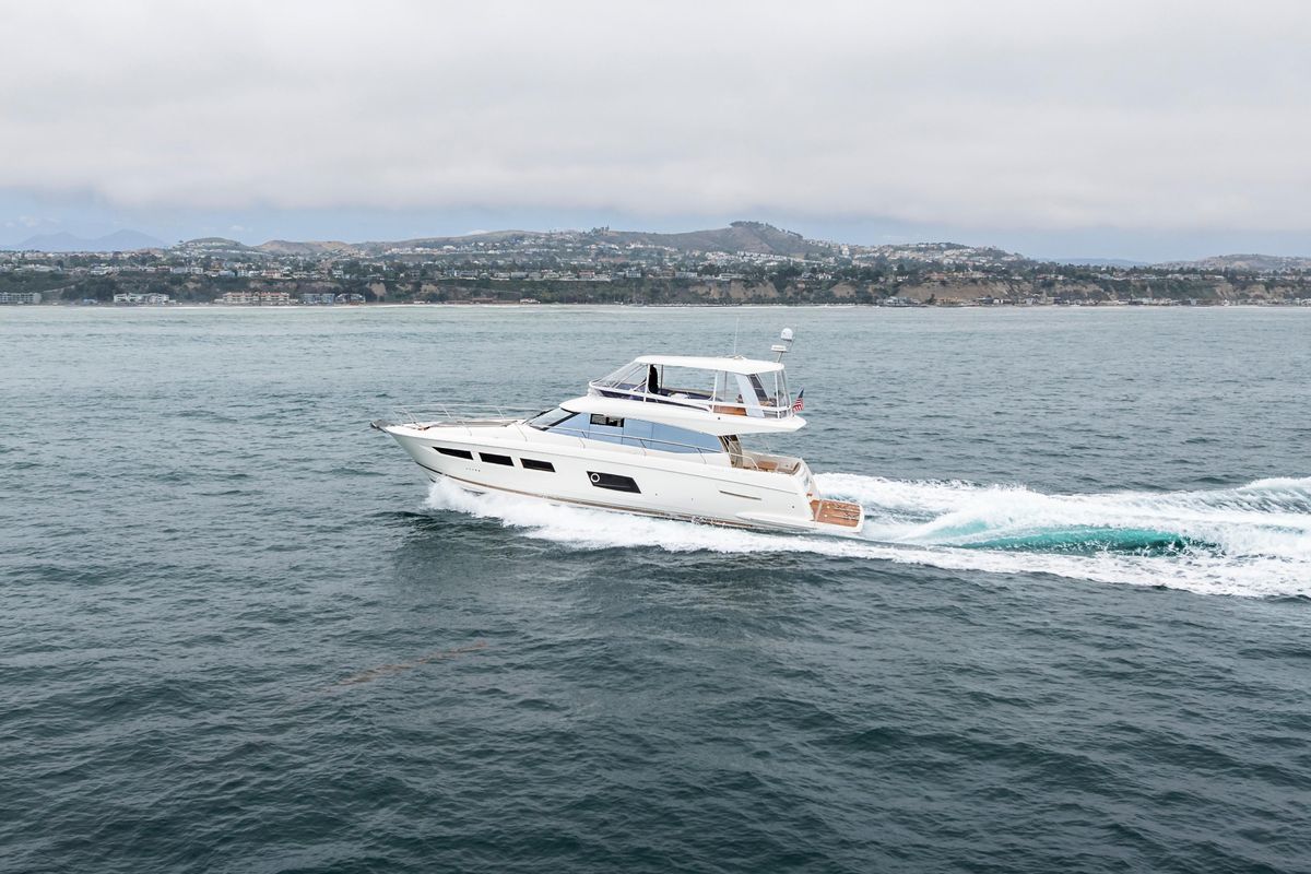 2018 Prestige 59 