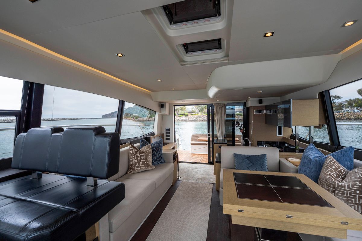 2018 Prestige 59 