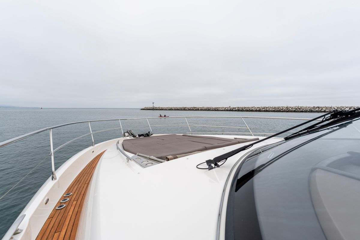 2018 Prestige 59 
