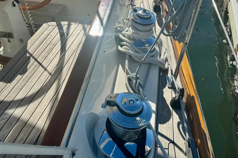 Symphony V Yacht Photos Pics Deck of 1999 Hinckley Sou'wester 52 sailboat with winches and ropes.