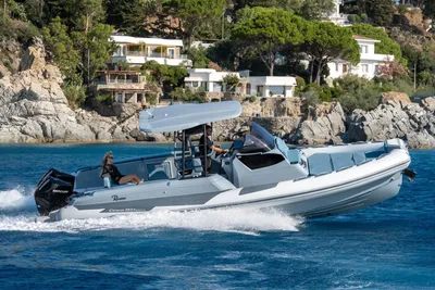 Ranieri Cayman 33 Executive