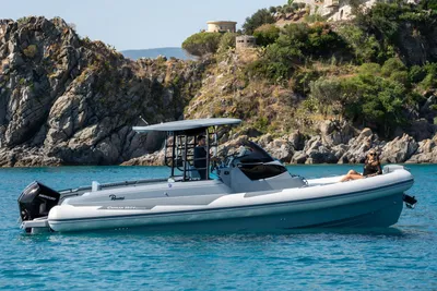 Ranieri Cayman 33 Executive