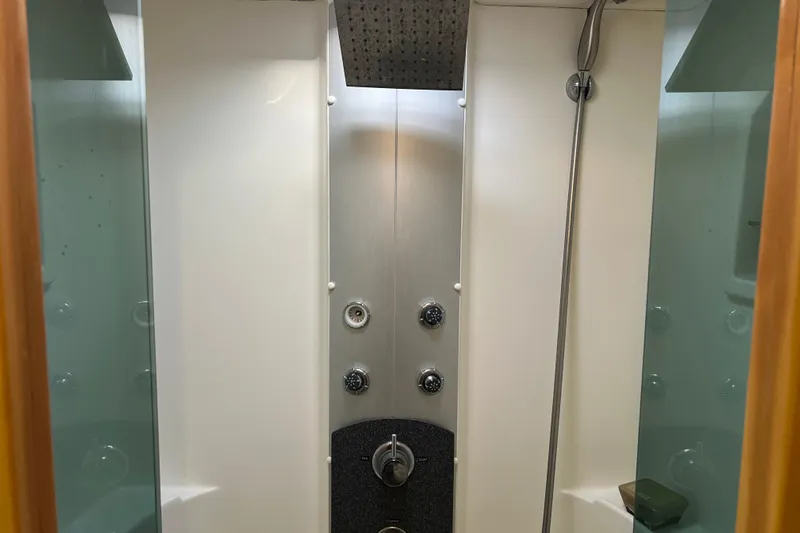 Evolution Yacht Photos Pics Modern shower cabin with multiple jets in a Privilege 495 yacht, 2011 model.