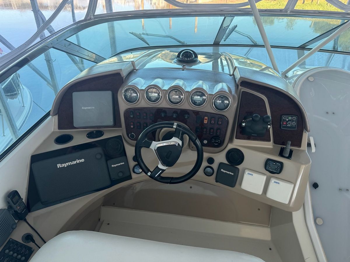 2004 Carver 56 
