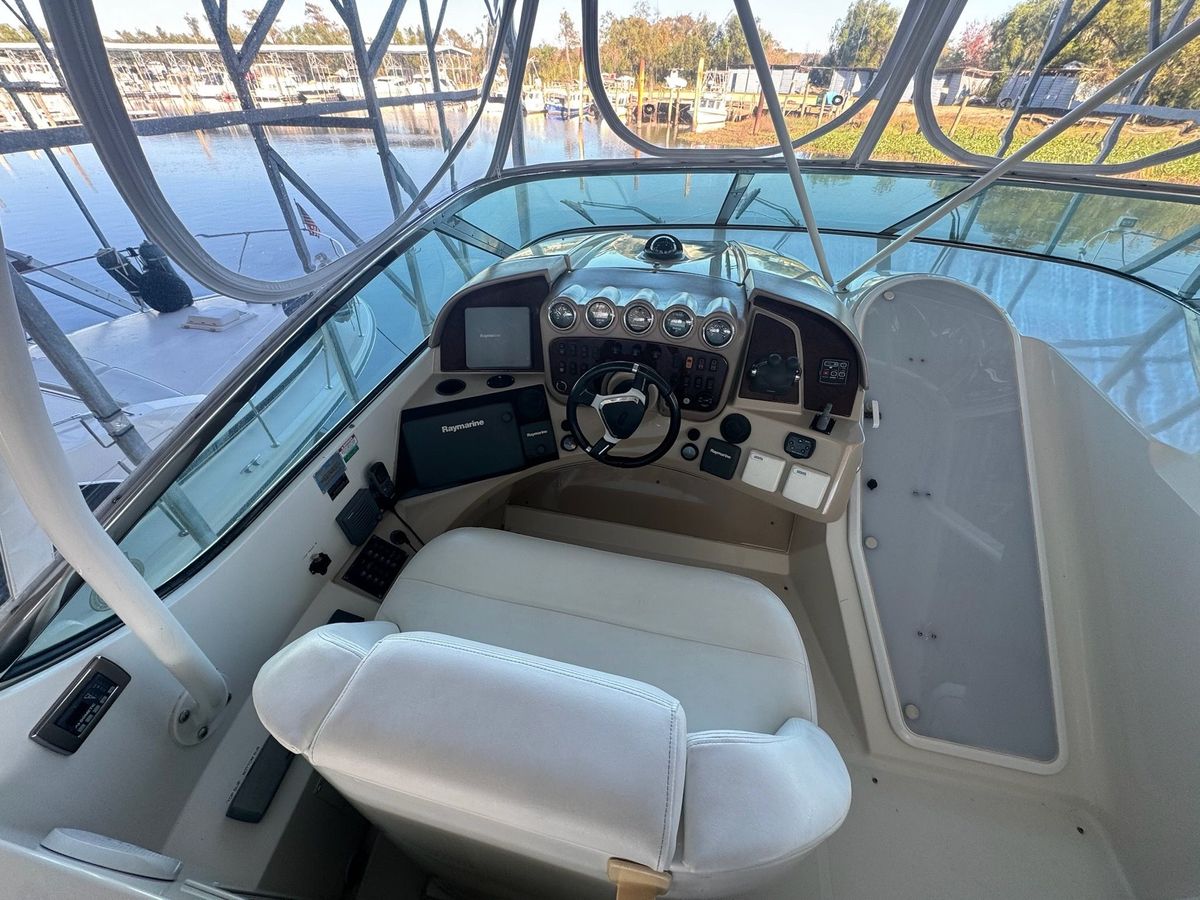 2004 Carver 56 