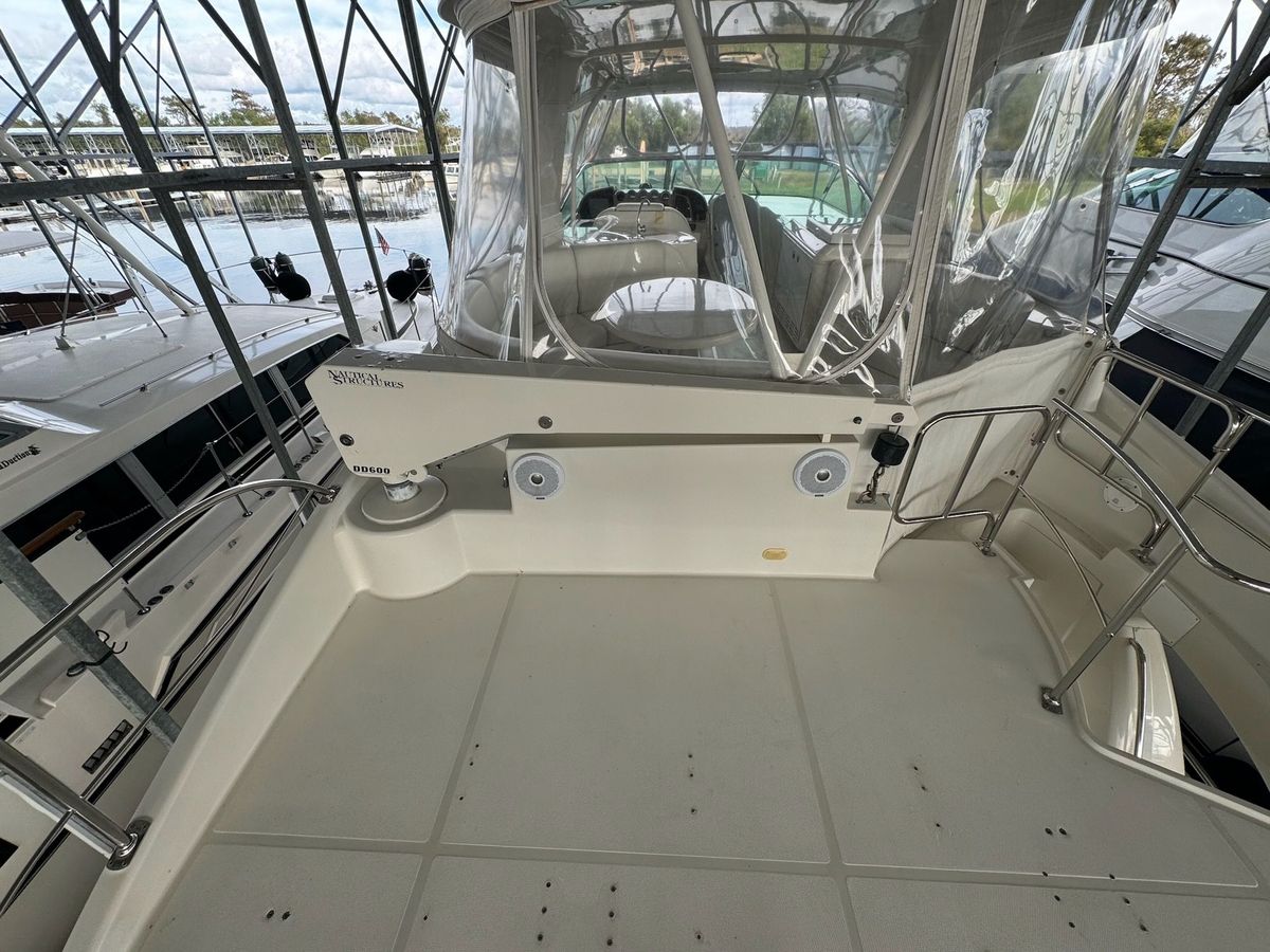 2004 Carver 56 