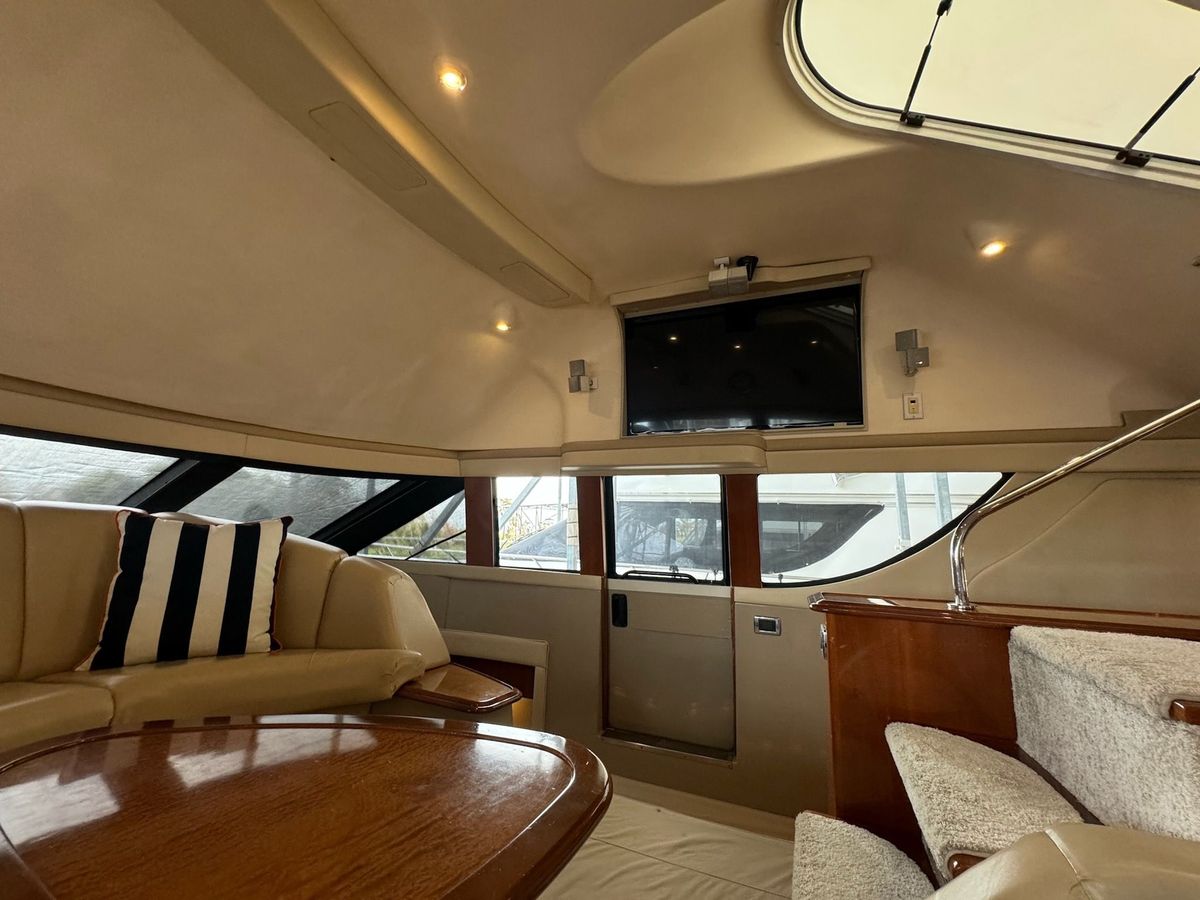 2004 Carver 56 