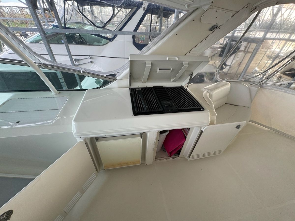 2004 Carver 56 