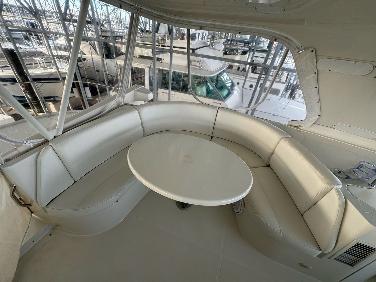 2004 Carver 56 