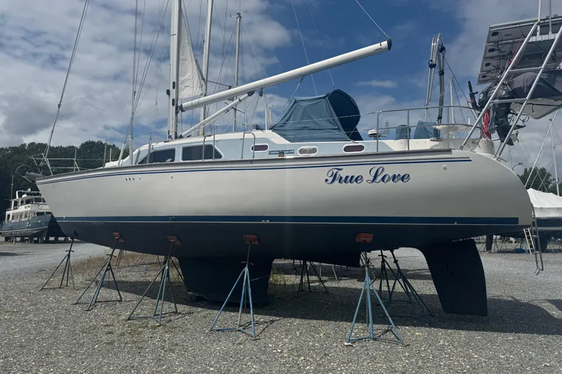 True Love Yacht Photos Pics 2005 Catalina Morgan 440 DS sailboat "True Love" on stands in a boatyard.
