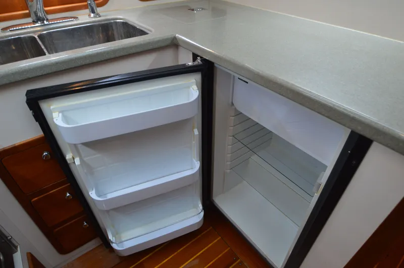 Tilly Too Yacht Photos Pics 