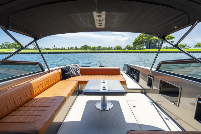  Yacht Photos Pics 2015 Vandutch 40 - Image 17