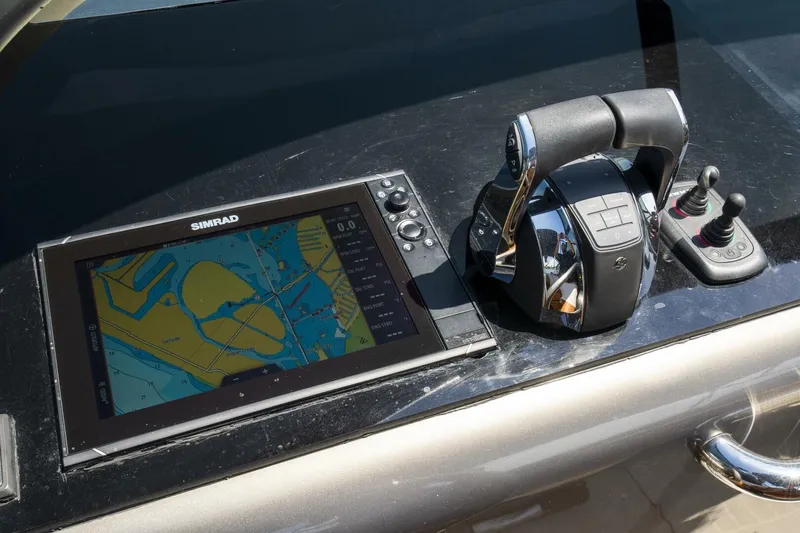  Yacht Photos Pics 2015 Vandutch 40 - Image 24