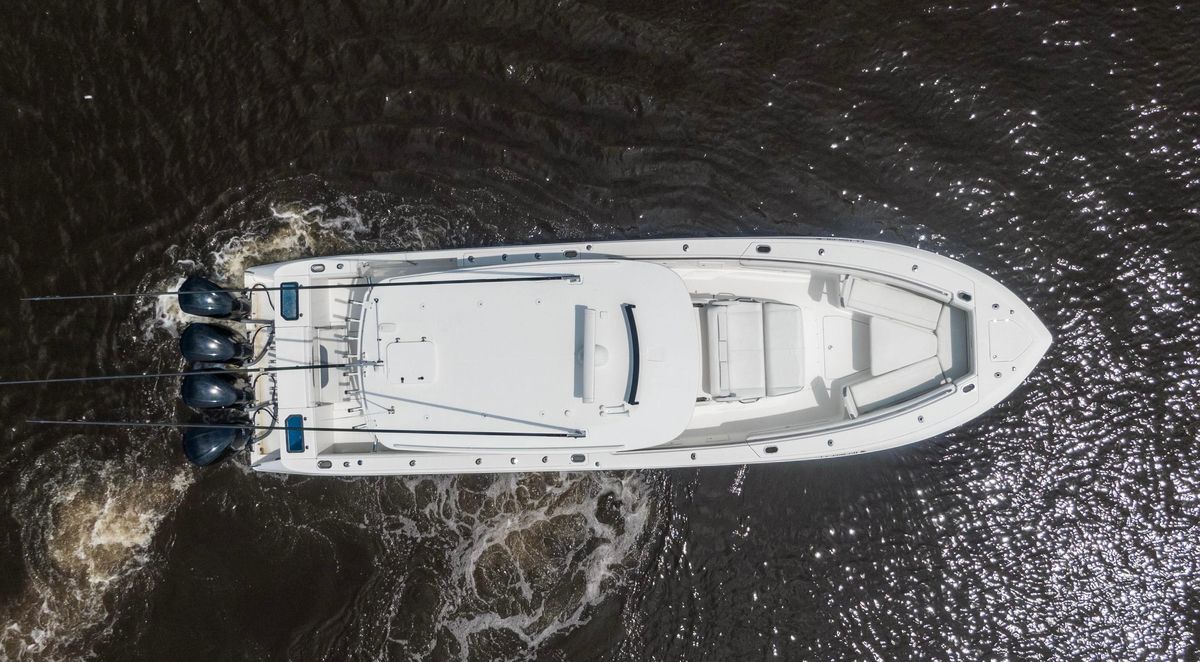 2018 Everglades 42 
