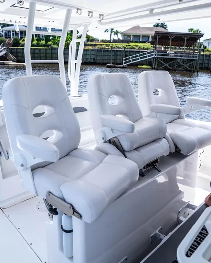  Yacht Photos Pics 2018 Everglades 435 Center Console boat with luxurious white seating.