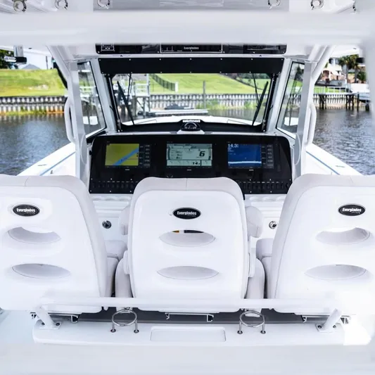  Yacht Photos Pics 2018 Everglades 435 Center Console boat interior with advanced navigation system.