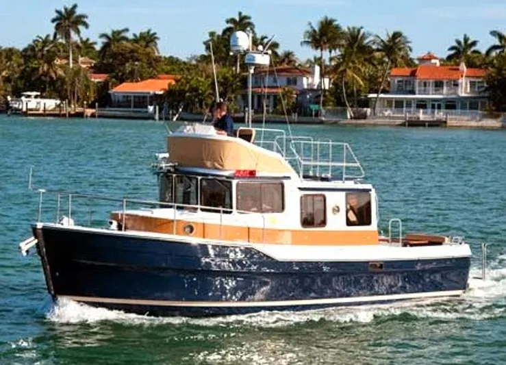 Sanity Yacht Photos Pics 