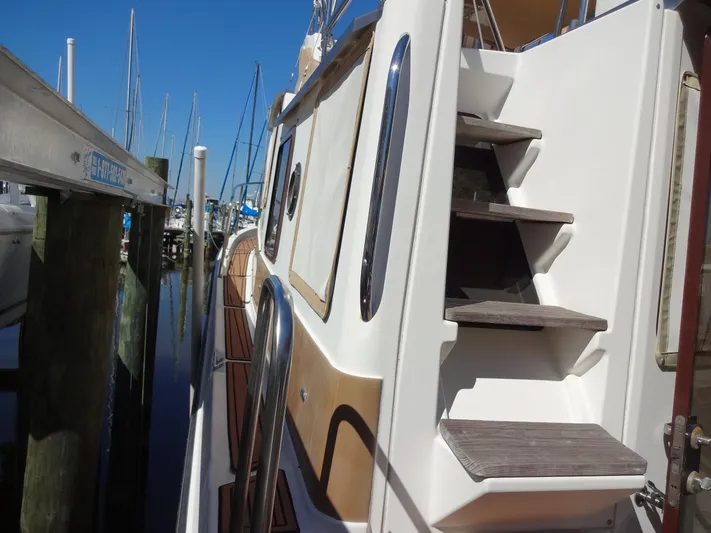 Sanity Yacht Photos Pics 