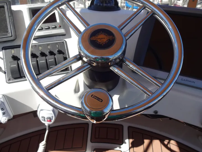 Sanity Yacht Photos Pics 